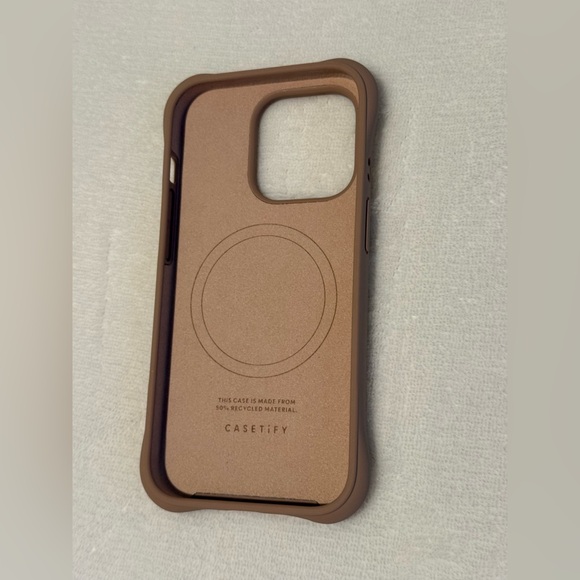 CASETiFY Essentials Ripple Case w/ Magsafe for iPhone 14 Pro New- Latte - Picture 6 of 7